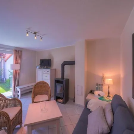 Holiday home Reihenhaus Im Ferienpark, Rechlin-nord *
