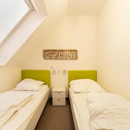 Mit Grosser Terrasse Hébergement de vacances